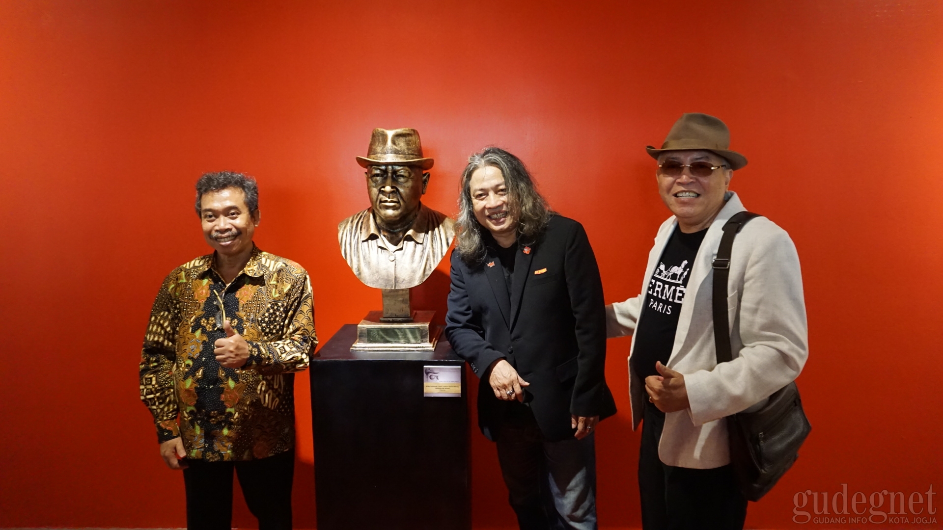 Wajah Citra SS Di Ragam Mirat Tutup Acara pelepasan Purnabakti Profesor Soeprapto Soedjono