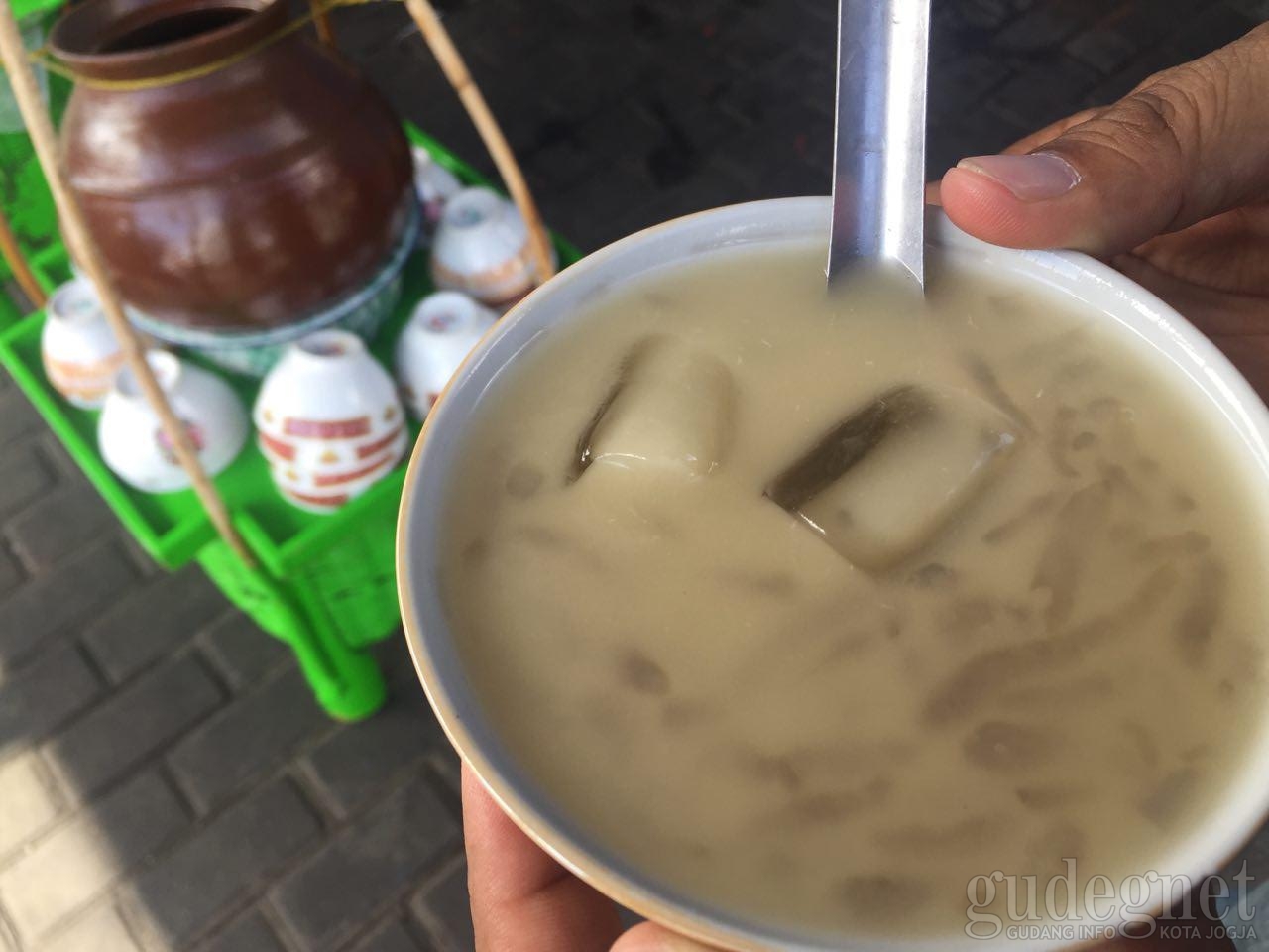 Es Dawet Pak Slamet yang Legendaris dan Murah Meriah