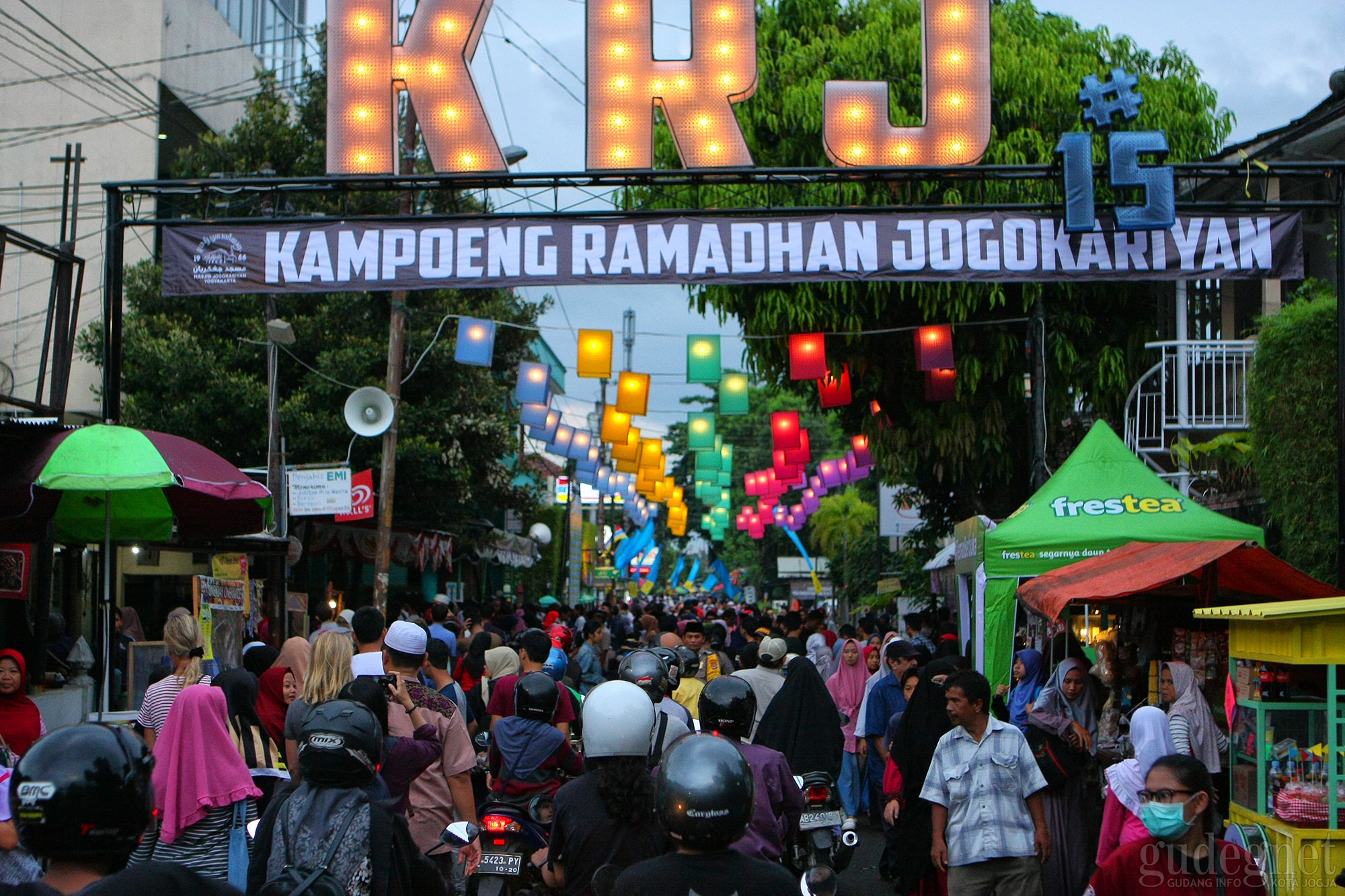 Keseruan di Kampung Ramadan Jogokariyan 