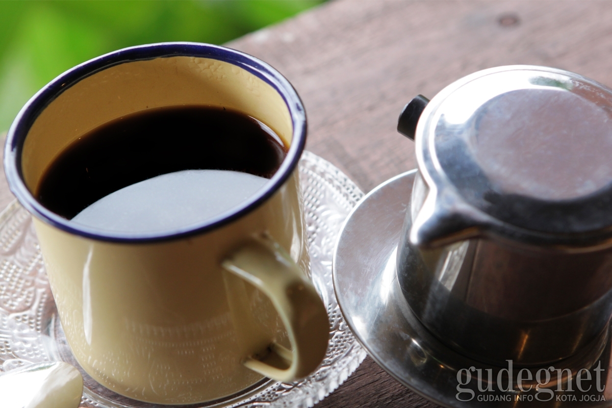 Prawiro Coffee Festival Road to Ngasem, 10.000 Cup Kopi Siap Dibagi Prawiro Coffee Festival Road to Ngasem, 10.000 Cup Kopi Siap Dibagi