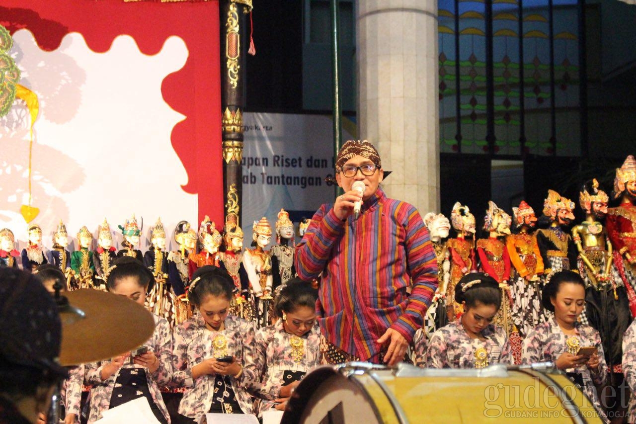 Malam Puncak Dies Natalis ke-54 UAJY Dimeriahkan Wayangan dan Dalijo ‘Angkring’ Malam Puncak Dies Natalis ke-54 UAJY Dimeriahkan Wayangan dan Dalijo ‘Angkring’