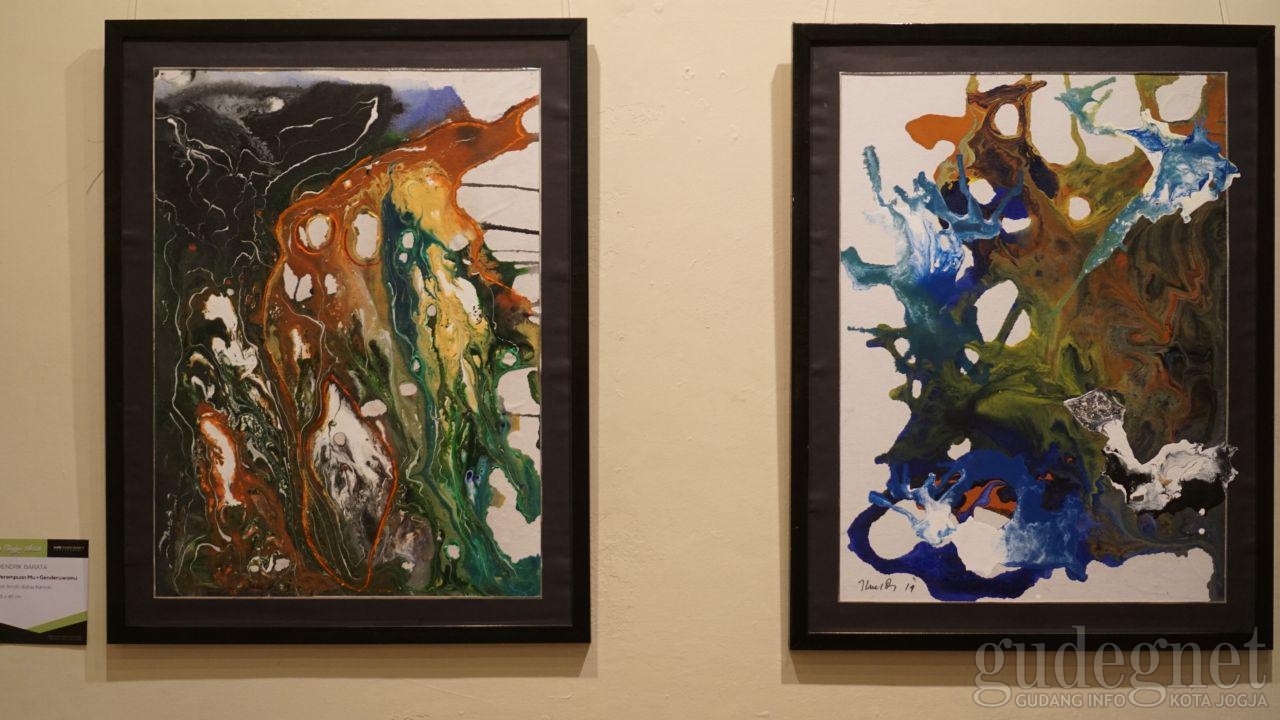 Perempuan dalam Bingkai Abstrak: Melukis Perempuan dengan Kesadaran Gender