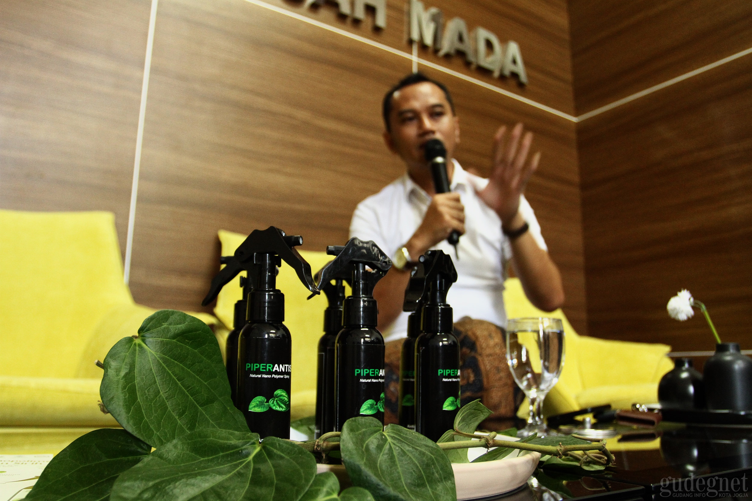 Inovasi UGM: Handsanitizer Spray, Alternatif Antiseptik Virus Corona 
