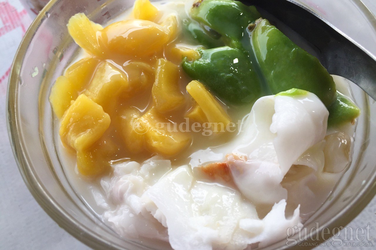 Es Teler Mendunia Sajikan Aneka Varian Es Pengusir Dahaga Es Teler Mendunia Sajikan Aneka Varian Es Pengusir Dahaga
