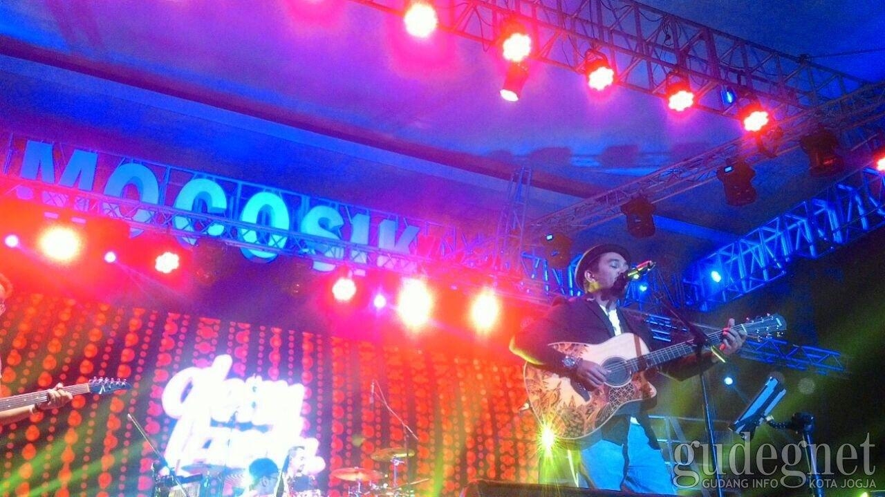Lirik dan Chord Gitar Lagu Glenn Fredly, 'Januari'