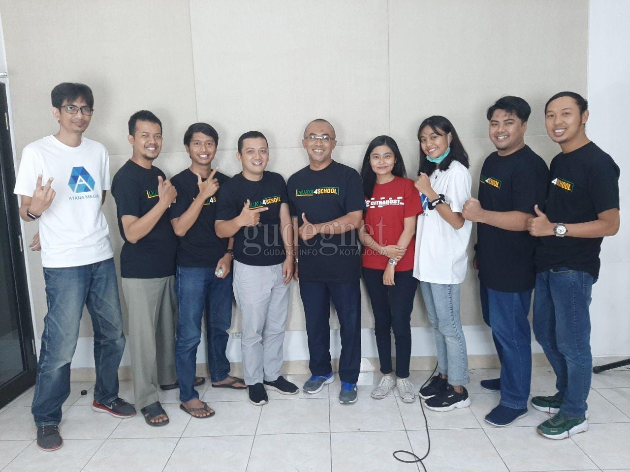 Bertahan di Era Digital dengan Branding Sekolah Bersama Unjani dan Citraweb 