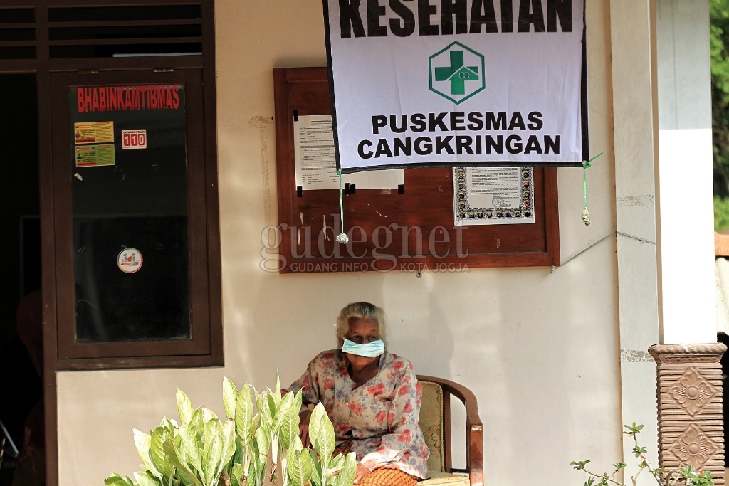 Seluruh Pengungsi Merapi di Balai Desa Glagaharjo dalam Keadaan Sehat 