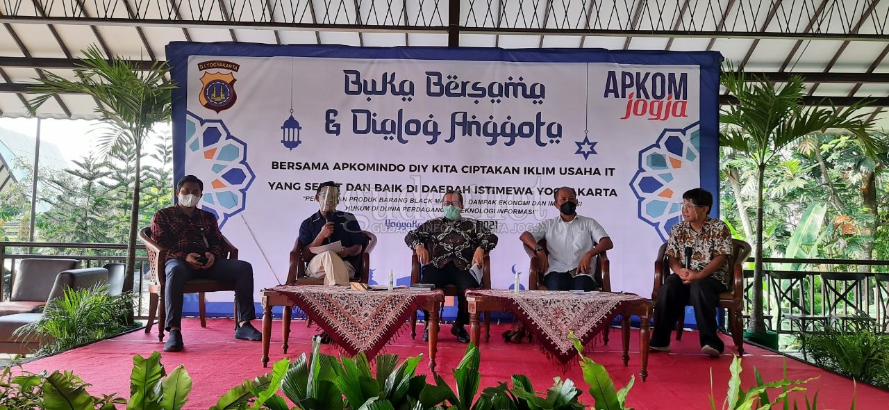 Barang 'Black Market' Marak di Pasaran, 80 Toko IT Yogya Gulung Tikar Barang 'Black Market' Marak di Pasaran, 80 Toko IT Yogya Gulung Tikar