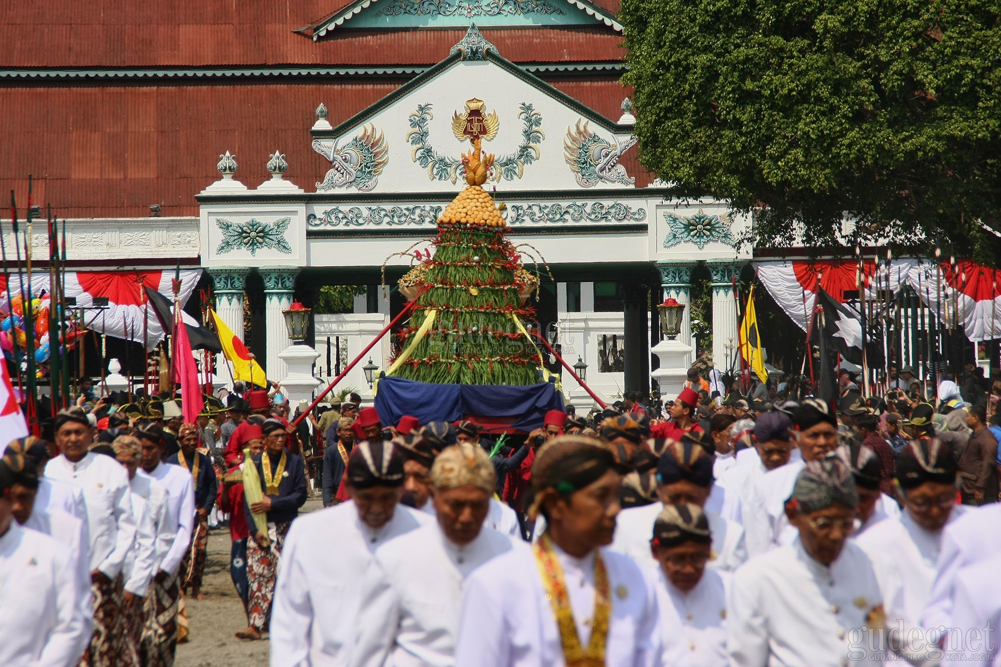 Garebeg Besar Ditiadakan, Pembagian Uba Rampe Dilakukan Bertahap Garebeg Besar Ditiadakan, Pembagian Uba Rampe Dilakukan Bertahap