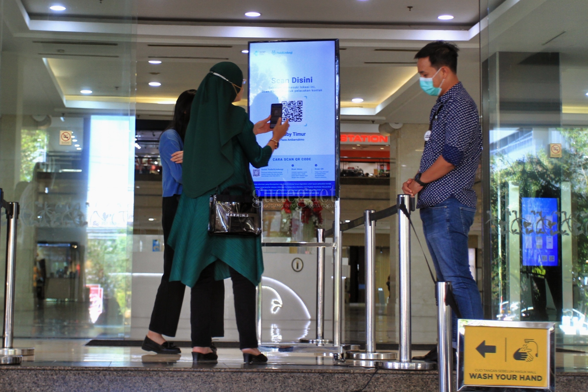 Amplaz Buka, Pengunjung Wajib Miliki Aplikasi Peduli Lindungi Amplaz Buka, Pengunjung Wajib Miliki Aplikasi Peduli Lindungi