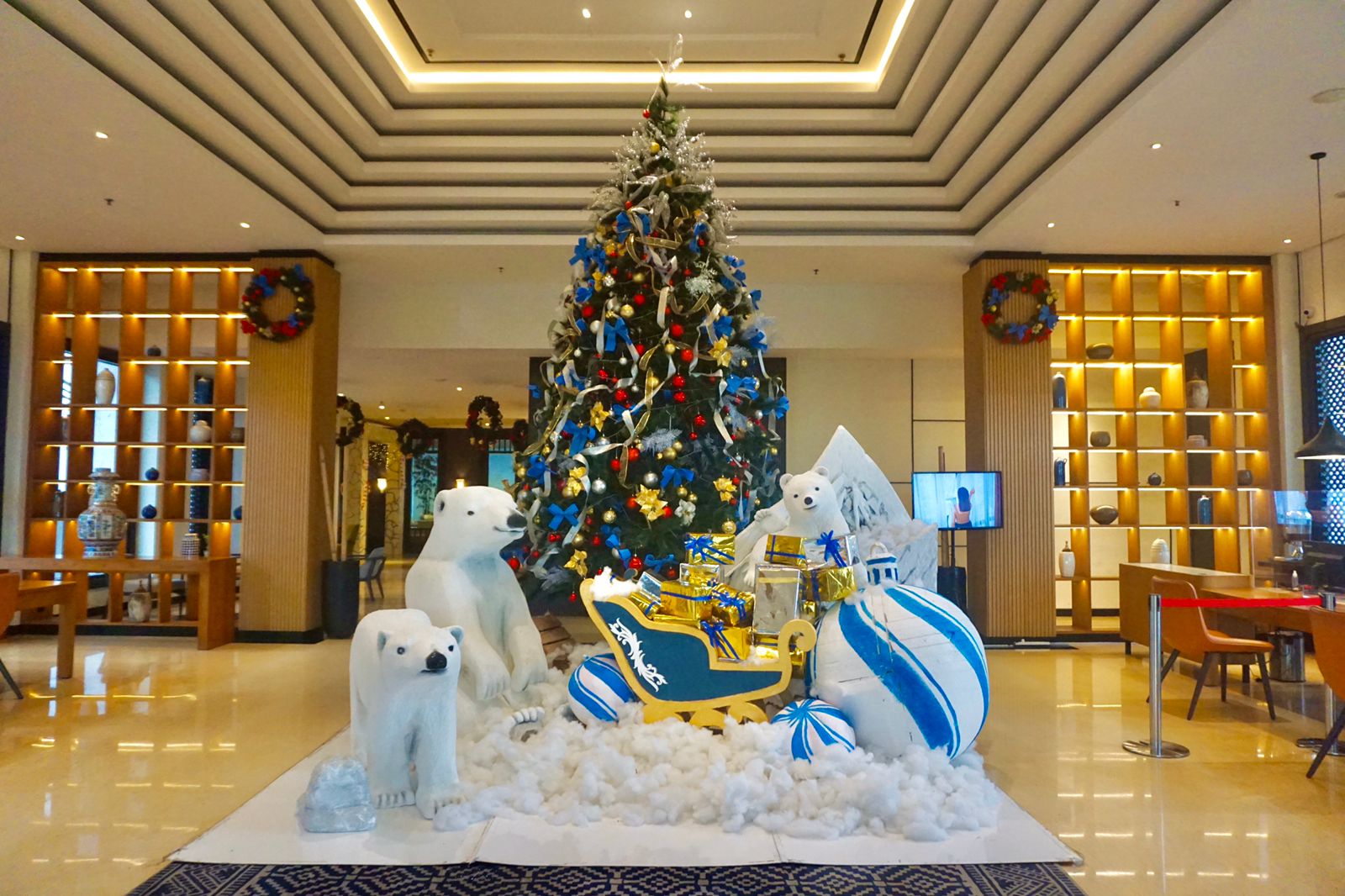 Sheraton Mustika Yogyakarta Adakan Christmas Tree Lighting Ceremony Sheraton Mustika Yogyakarta Adakan Christmas Tree Lighting Ceremony