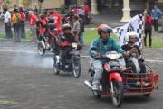 Menpora Datang Meskipun Undangan Cuma Lewat Twitter
