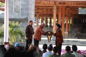 Penyerahan Studio Alam Sultan Agung Berlangsung Santai dan Ceria