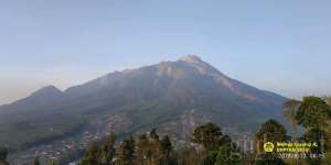 Merapi Keluarkan Asap Putih, Status Masih Waspada