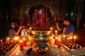 Klenteng Poncowinatan Sambut Cap Go Meh dengan Sederhana