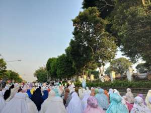 Salat Iduladha di Pakualaman, Khidmat dan Singkat