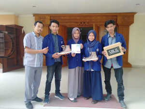 Mahasiswa UNY Olah Limbah Kulit Jadi Sepatu Bermotif Hewan Langka