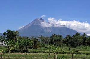 Puncak Merapi Hujan Deras, BPPTKG Imbau Warga Waspada