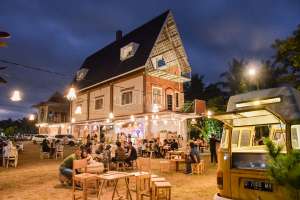 Oppio Coffee Milk, Lewati Senja Ditemani Api Unggun