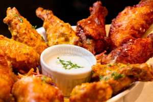 Cemilan ala Café , Buffalo Chicken Wings Renyah Tanpa Goreng