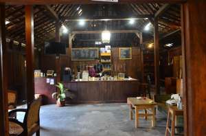 Oz Kopi, Seperti Ngopi di Rumah Nenek