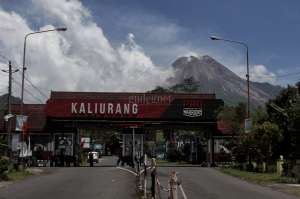 Terdengar Tiga Kali Suara Guguran Sedang-Keras dari Merapi 