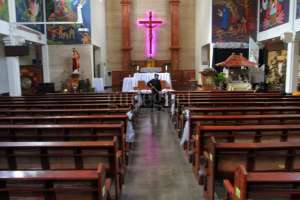 Misa Natal, Gereja Santo Antonius Kotabaru Batasi Umat