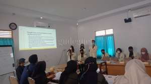 Tim Pengabdian Masyarakat UAJY Adakan Srawung Literasi di Embung Sendangtirto