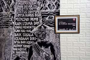 Busana Kamanungsan Guntur Susilo dalam Batik Hajuningrat